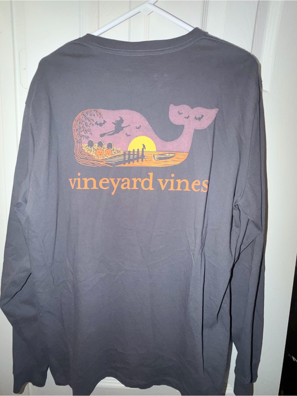 Vineyard Vines Charcoal Gray Long-Sleeve Tee with Sunset Whale Graphic